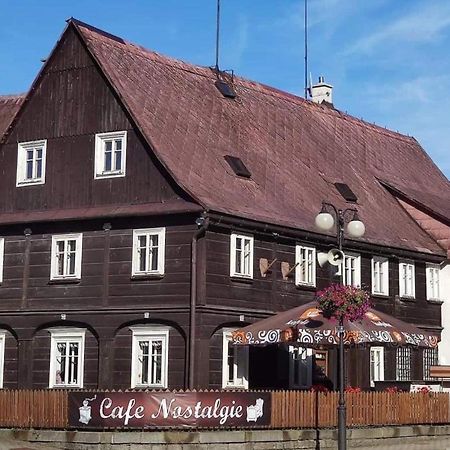 Cafe Nostalgie Dvouluzkovy Romanticky Pokoj Krásná Lípa Εξωτερικό φωτογραφία