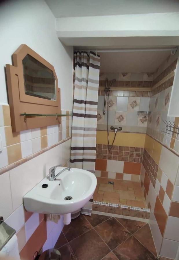 Cafe Nostalgie Dvouluzkovy Romanticky Pokoj Krásná Lípa Εξωτερικό φωτογραφία